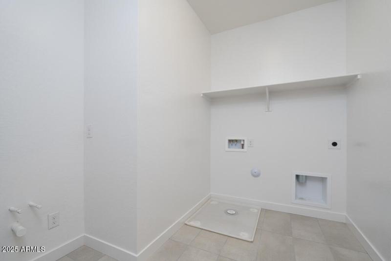 Tri Pointe Terraza 89 - Laundry-1MLS