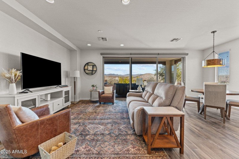 3266 Sparrows Creek