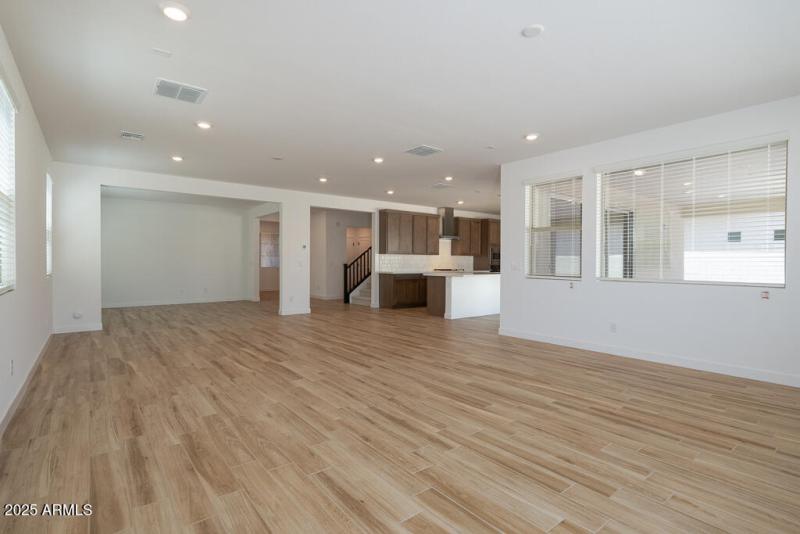 Tri Pointe Terraza 92 - Great Room and D