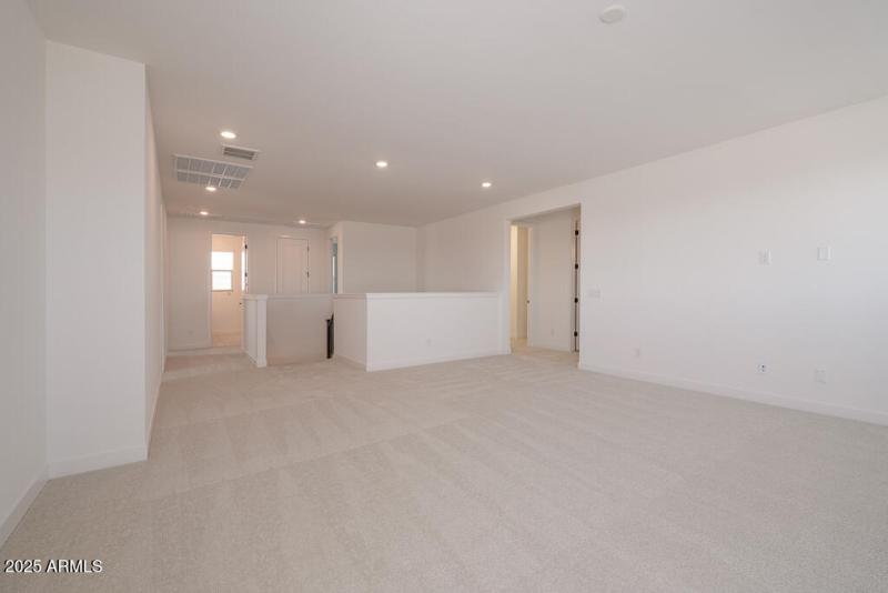 Tri Pointe Terraza 92 - Loft-4MLS