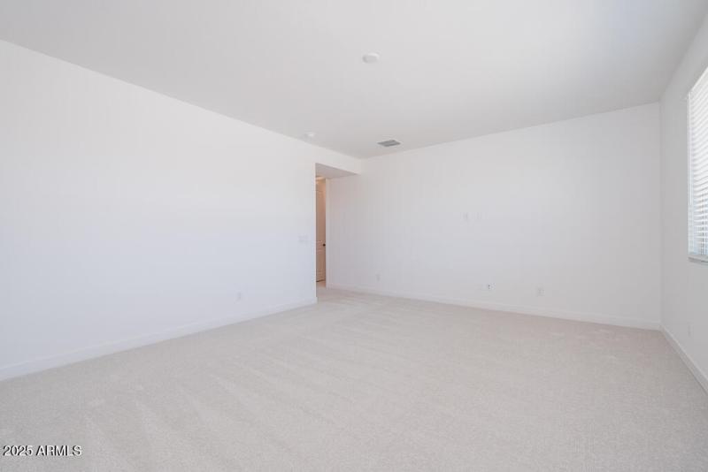 Tri Pointe Terraza 92 - Primary Suite-3M