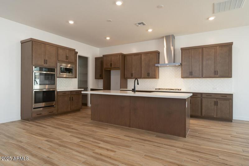 Tri Pointe Terraza 93 - Kitchen-1MLS