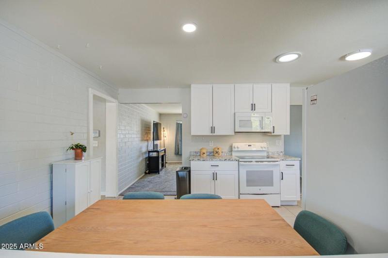 20250227190312090528000000-o