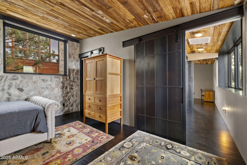 57-Bedroom 2 4