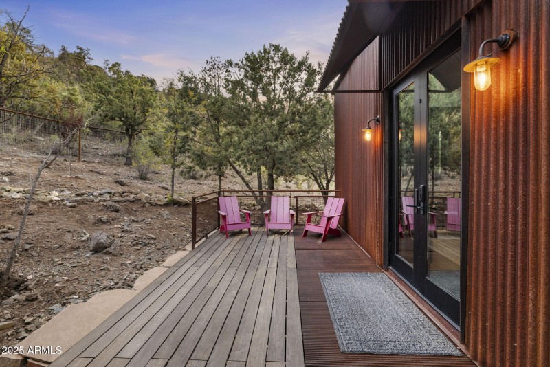 71-Guest House 11