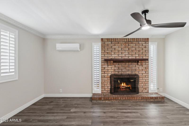 4th Bdrm or office