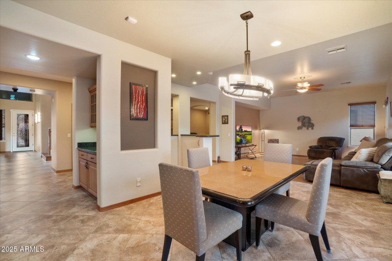 Breakfast Table to Butlers pantry