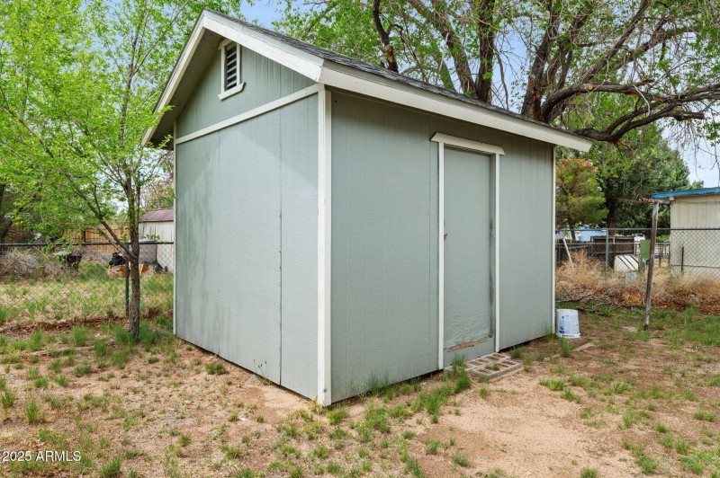 18-Shed