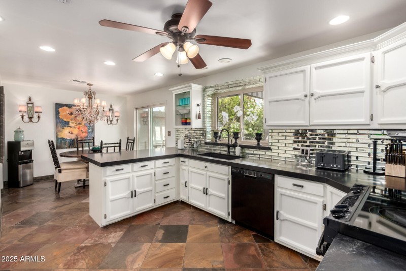 14 Kitchen
