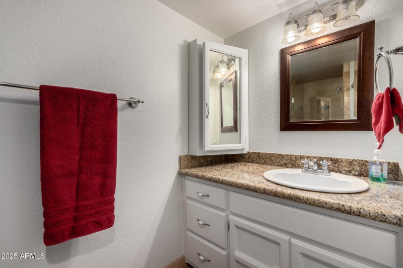 32 Bathroom 3