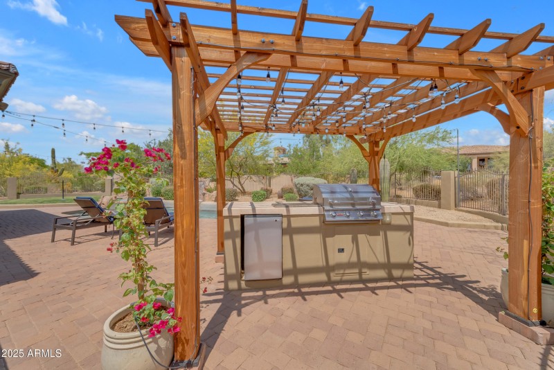Built in BBQ Grill