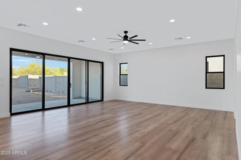 26631 S 169th Pl-16