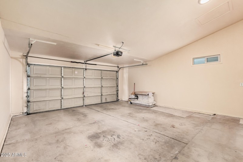 Garage 19 X 18