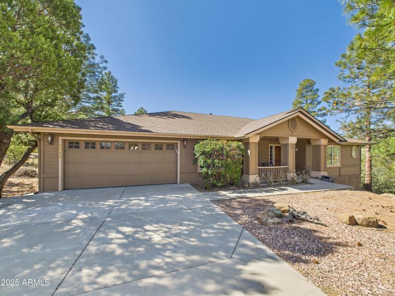 Daytime, front yard
