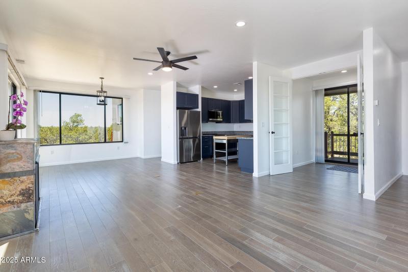 2943 E Lookout Ln (22)