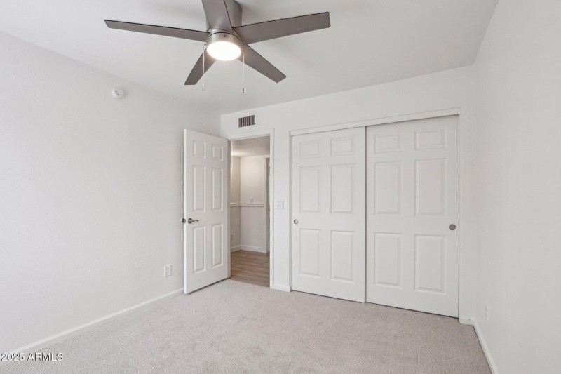 31-web-or-mls-E Shaw Butte Dr-0705-021