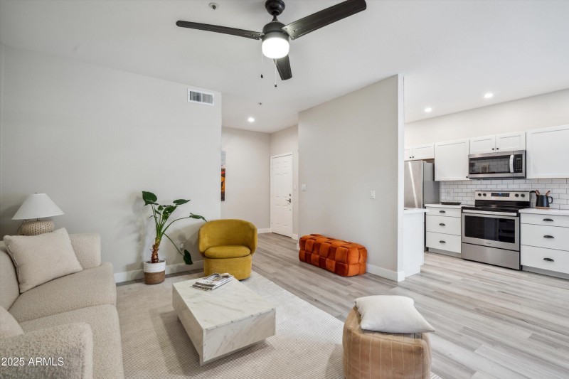 05-Living Area