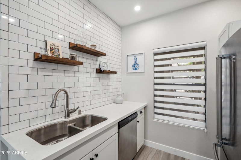 10-Kitchen