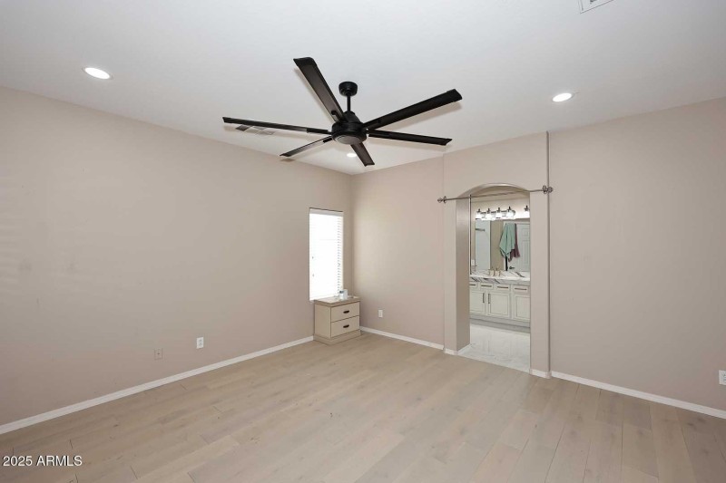 Primary Bedroom2