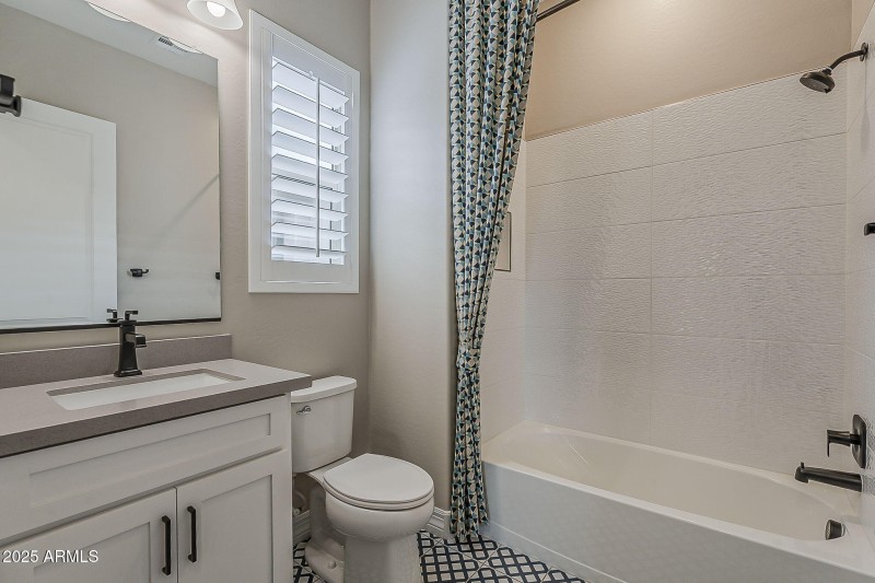 Gen Suite Bathroom
