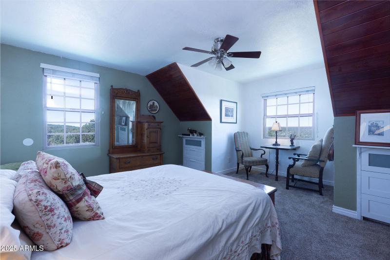 31-web-or-mls-photo (31) 26 CR3039 Conch
