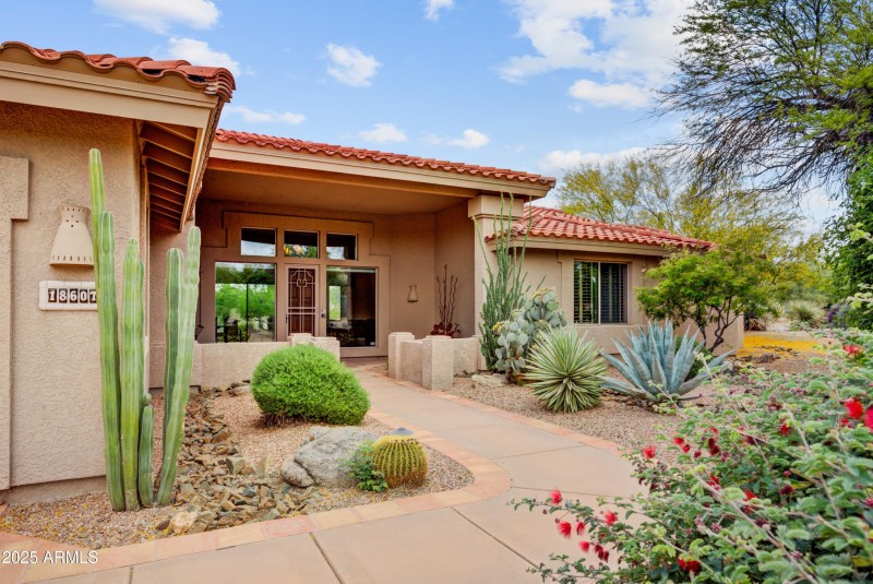 002_Front Entry