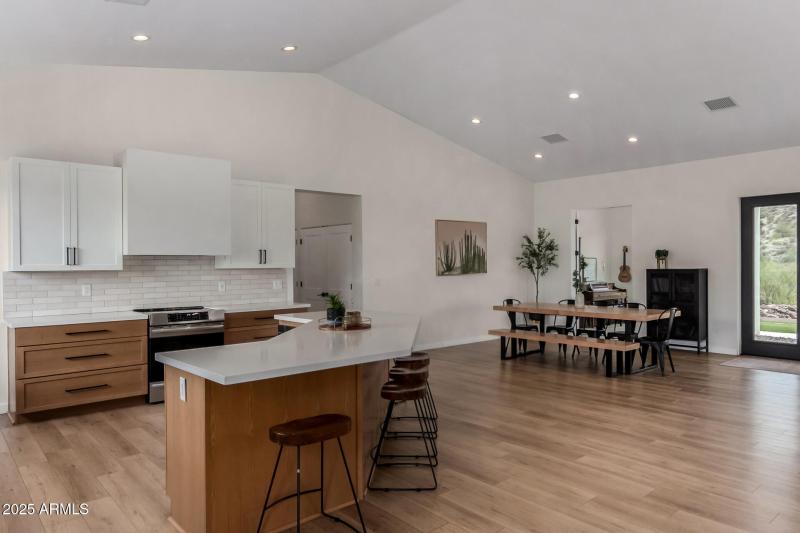 Kitchen/Dining