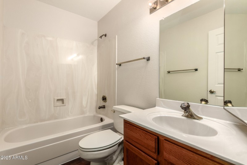 23 - Westcott 9120