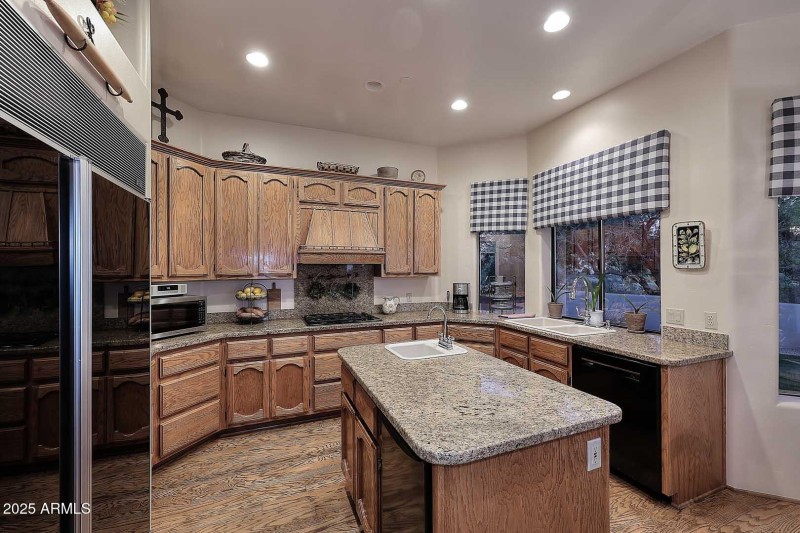 Night-Kitchen2