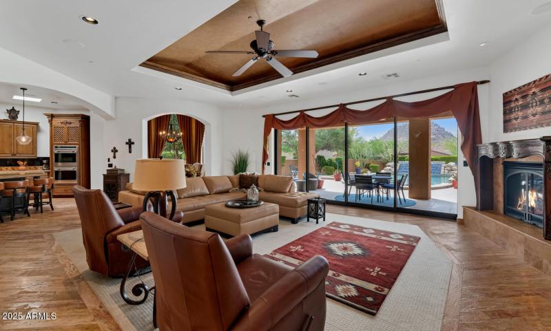 27601 N 110th Pl-large-017-035-27601 N 1