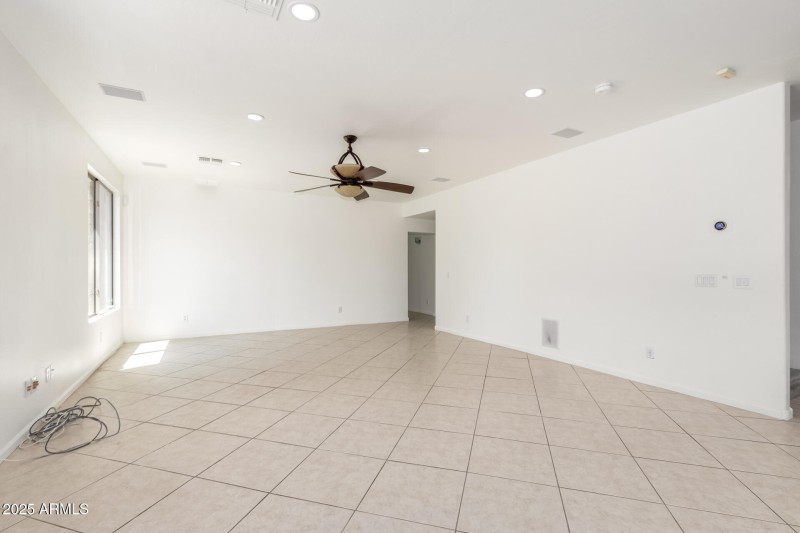 17 Canfield