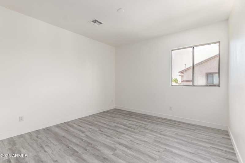 28 Canfield