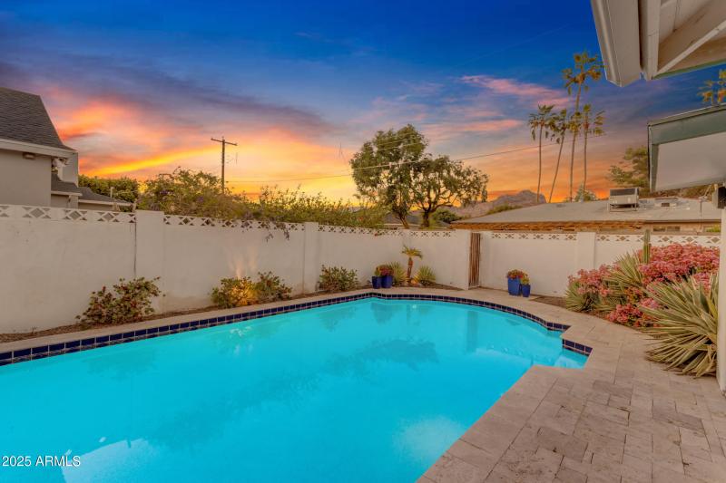 Pool Twilight