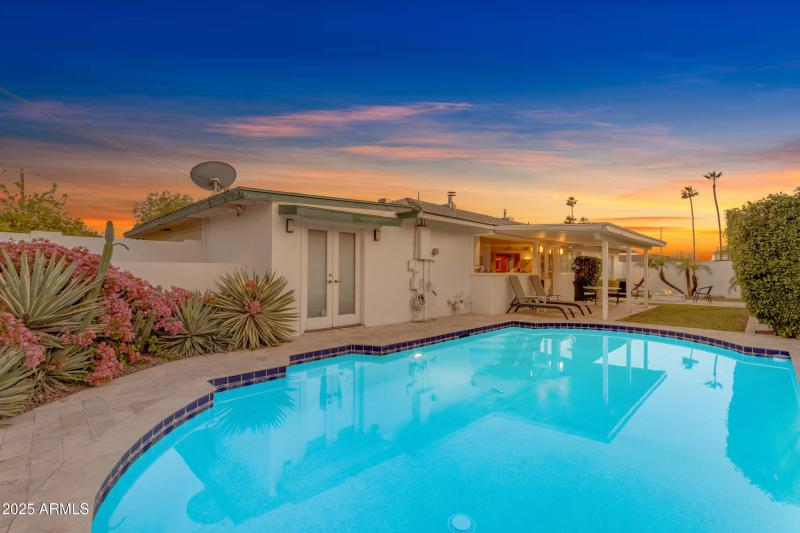 Pool Twilight