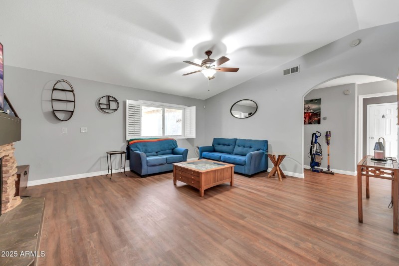 37508 N 12th St-10