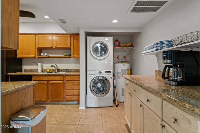 9445N94thPl-13