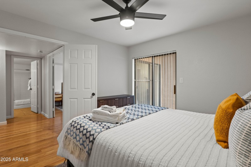 9445N94thPl-16
