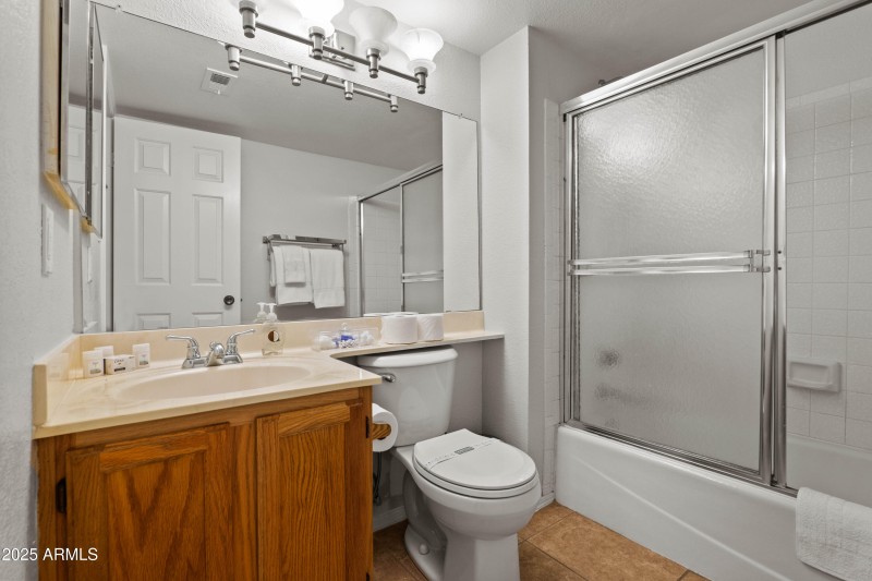 9445N94thPl-17