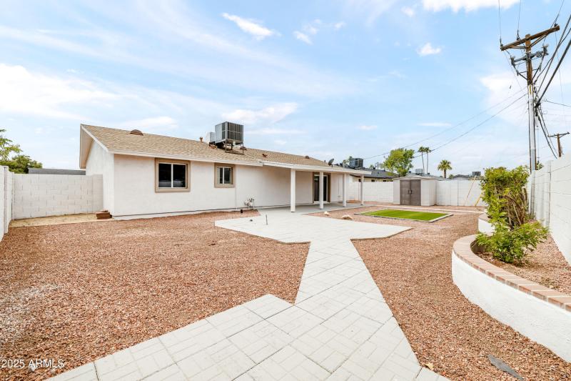 8334 E Palm Ln_26