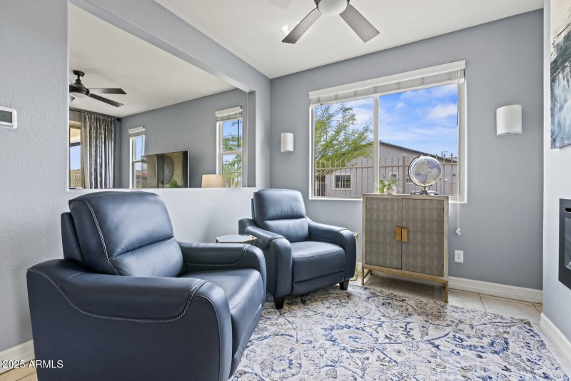 Front Room & Lounge