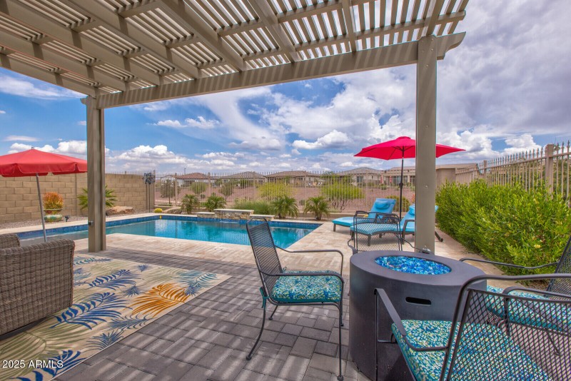 Shade Pergola & Pool