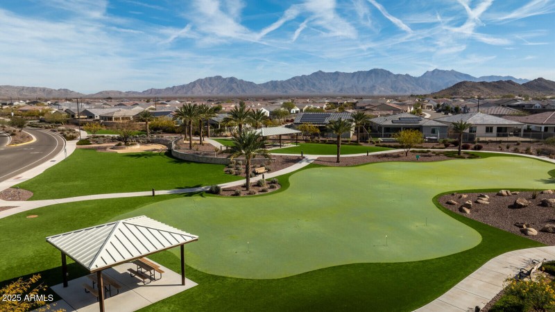 CantaMia Putting Green