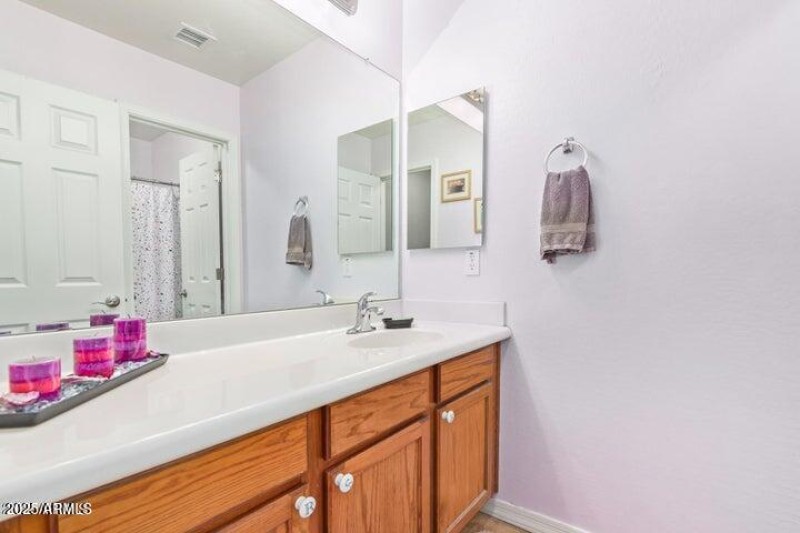 2nd FUll bathroom