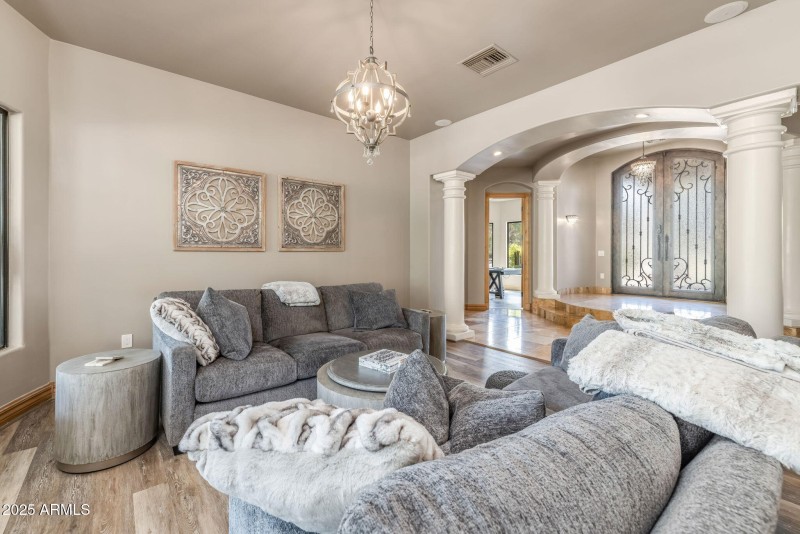living room (3)