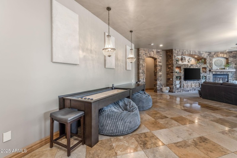family room (5)