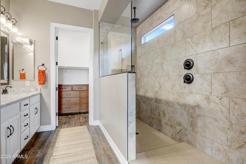 010_Primary Bathroom