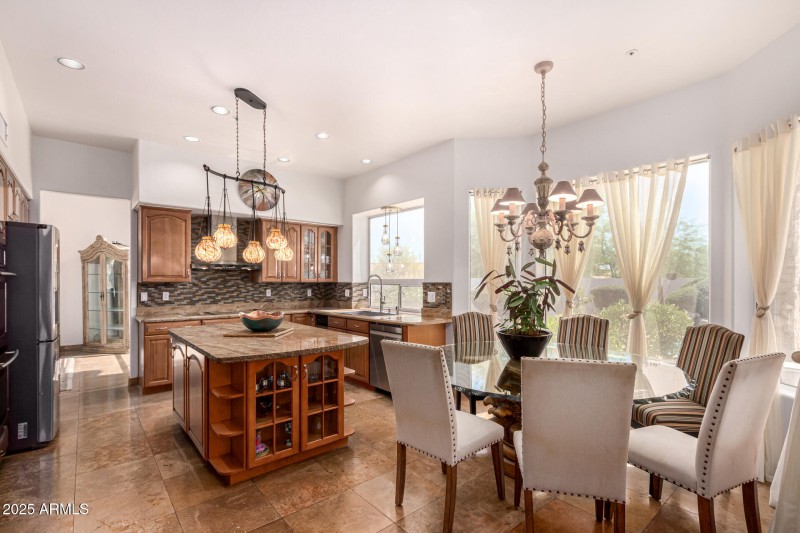 9203 E TOPEKA DR, Scottsdale, AZ 85255