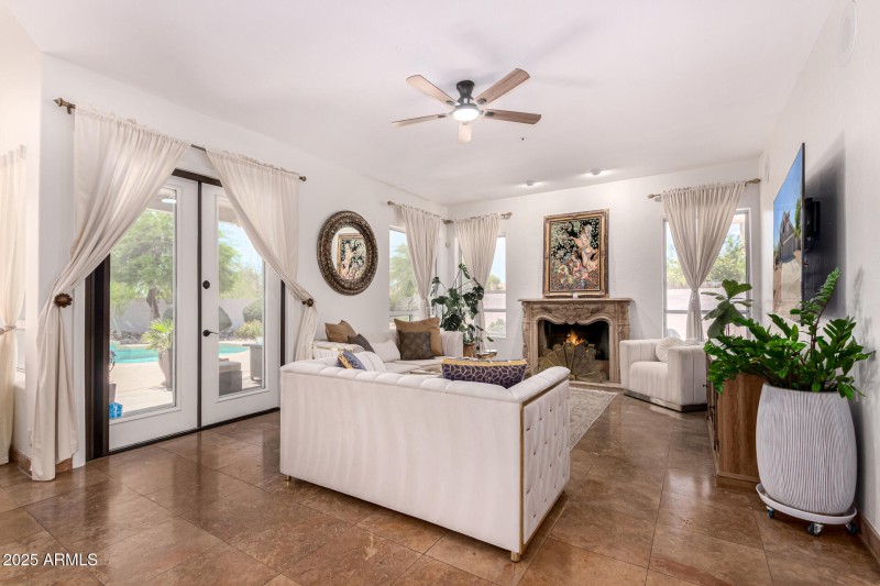 9203 E TOPEKA DR, Scottsdale, AZ 85255