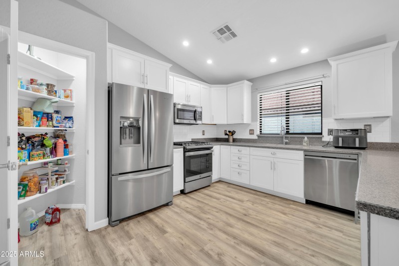 13233 W Mauna Loa Ln-10