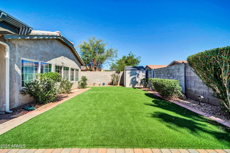 13233 W Mauna Loa Ln-28